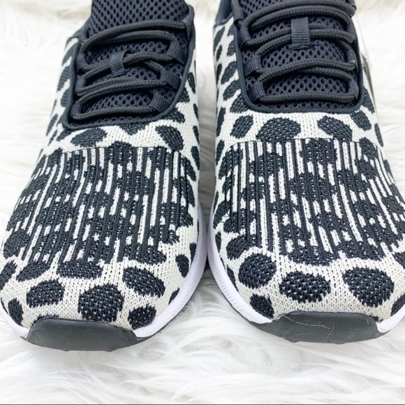 Athletic Works Snow Leopard Comfort Fit Memory Foam Sneakers 9.5 Gym Running - Picture 5 of 10